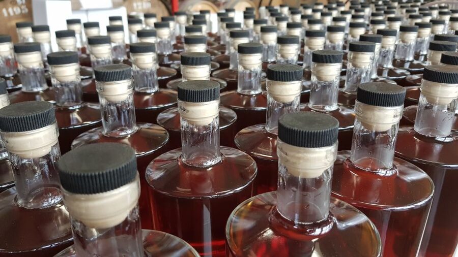 Eindhoven: Bottle Distillery Tour and Tasting Experience - Key points at a glance