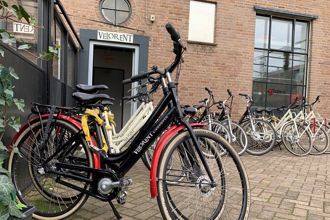Eindhoven: Guided bicycle tour of the Highlights of Eindhoven - Philipsdorp, the stadium, and the company town