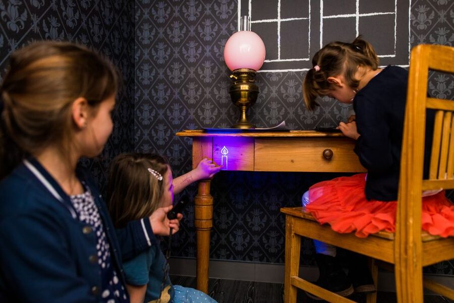 Eindhoven: Philips Museum Entry Ticket - Following Philips From Light to Radio and Television