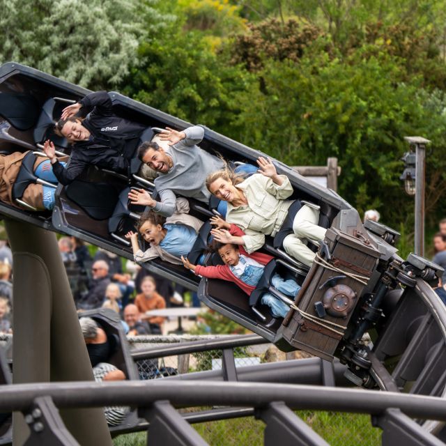 Emmen: Wildlands Adventure Zoo and Rimbula River Boat Ride - The Rimbula River boat ride puts elephants at water level
