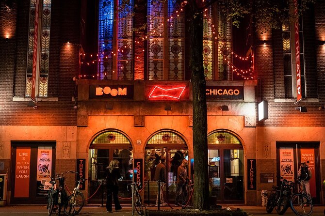 English Comedy Show Amsterdam: Boom Chicago - The venue, bar, and seating details