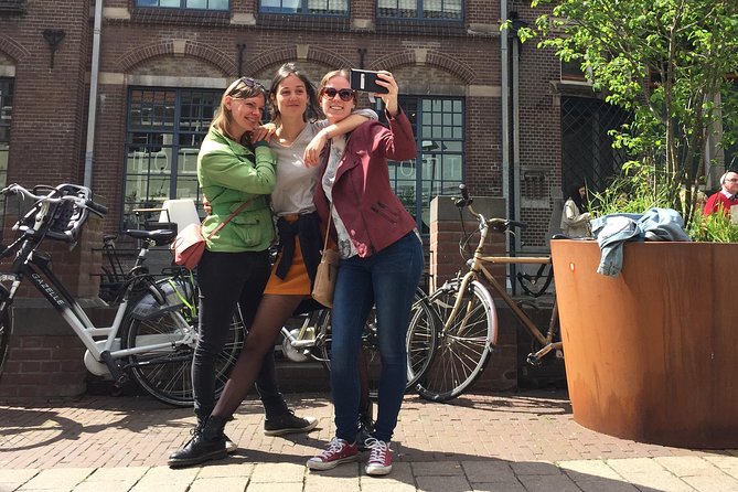 Exciting Murder Mystery - Interactive city walk in Arnhem - Finding the photo destinations