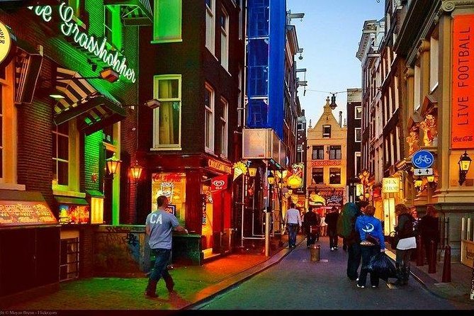 Exclusive small-group Amsterdam Red Light District tour - Entering De Wallen through Amsterdam’s oldest quarter
