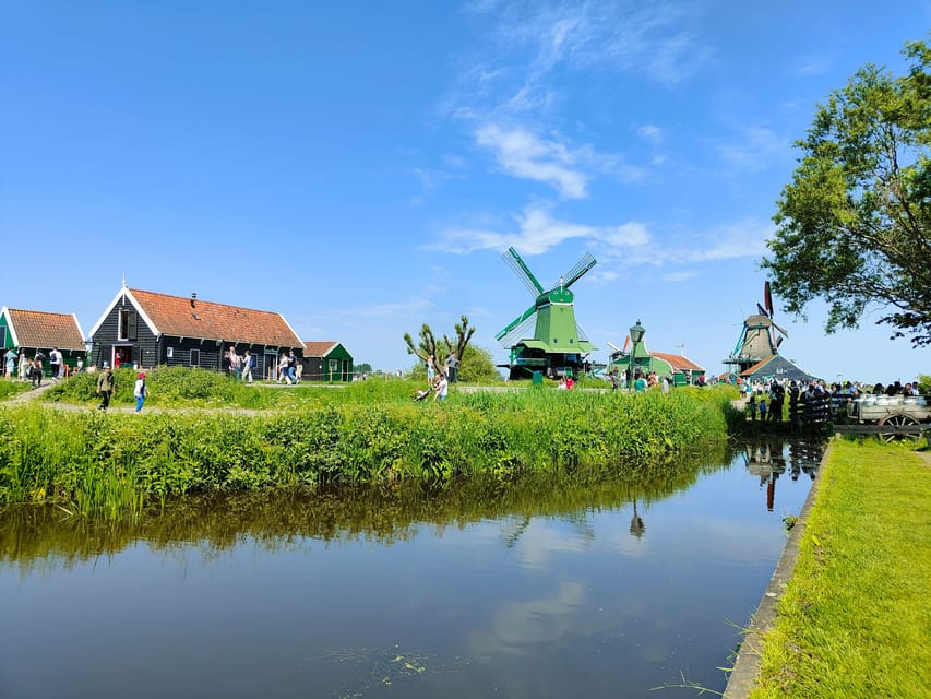 Excursion from Amsterdam to the windmills of Zaanse Schans - From Amsterdam Central Station to Zaanse Schans