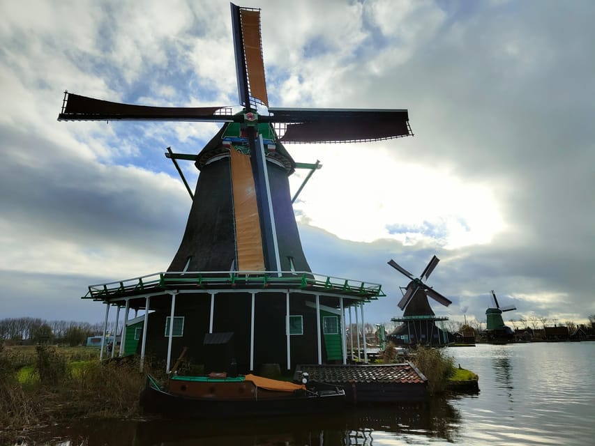Excursion from Amsterdam to the windmills of Zaanse Schans - The final call: book it for language and convenience