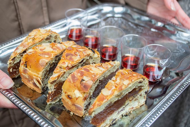 Food Walking Tour of The Hague - by Bites & Stories - Bakeries, cafés, pubs, and food shops
