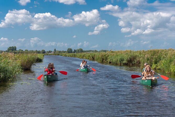 Fresh nose tour with the canoe through the nature near Amsterdam - The mid-tour pause for a drink and a snack