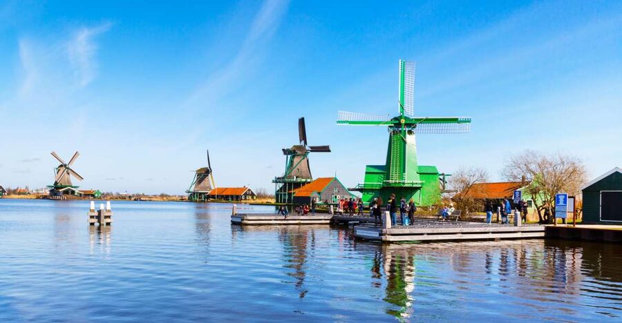 From Amsterdam: 4 Provinces Highlights Van Tour - Crossing the 32-kilometer Afsluitdijk