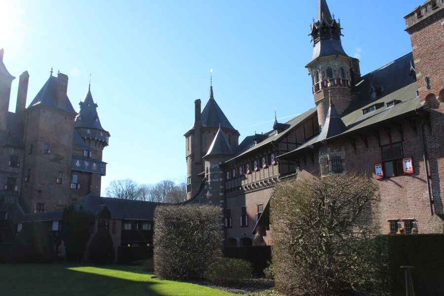 From Amsterdam: Castle De Haar Guided Tour - Meeting Near Amsterdam Central Station