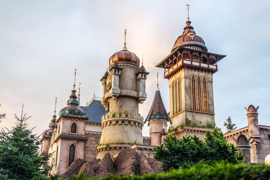 From Amsterdam: Day Trip to Efteling Theme Park with Ticket - Entering the Fairytale Forest