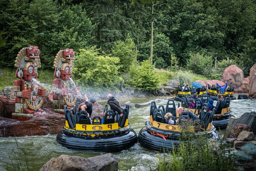 From Amsterdam: Day Trip to Efteling Theme Park with Ticket - Booking flexibility and practical details