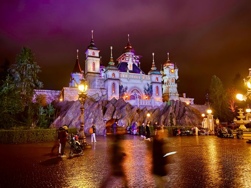 From Amsterdam: Day Trip to Efteling Theme Park with Ticket - Leaving Amsterdam in a private Mercedes-Benz