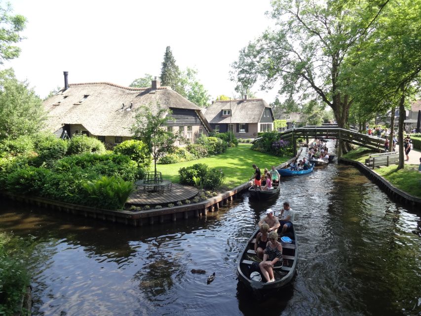 From Amsterdam: Giethoorn Day Trip with Small Electric Boat - Two Hours to Explore on Your Own