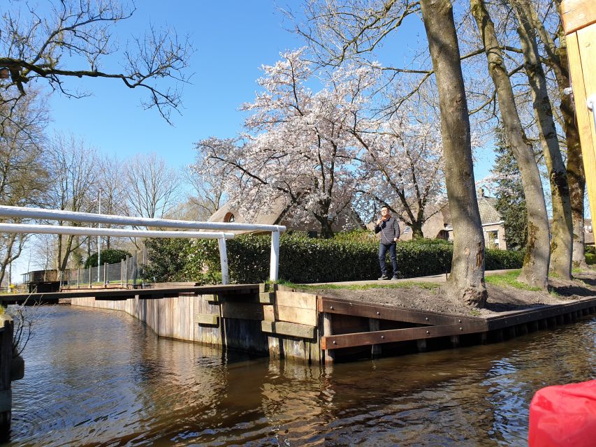 From Amsterdam: Giethoorn Day Trip with Small Electric Boat - Who Will Enjoy This Day Trip Most