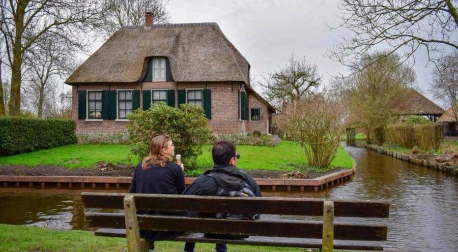 From Amsterdam: Giethoorn Guided Day Trip with Canal Cruise - Who will enjoy this day trip most