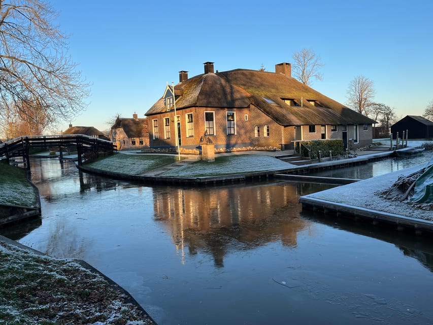 From Amsterdam: Giethoorn Small Group Tour with Boat Ride - What the $125 price buys you