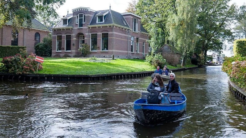 From Amsterdam: Zaanse Schans and Giethoorn Countryside Trip - Should you book it?