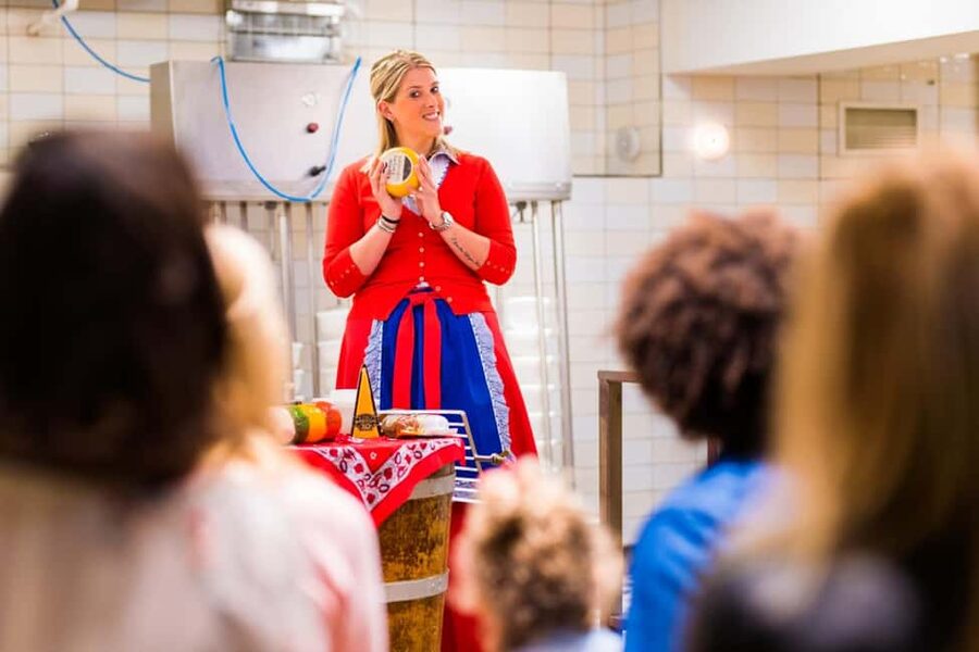 From Amsterdam: Zaanse Schans, Volendam, and Marken Day Trip - Who should book this tour?