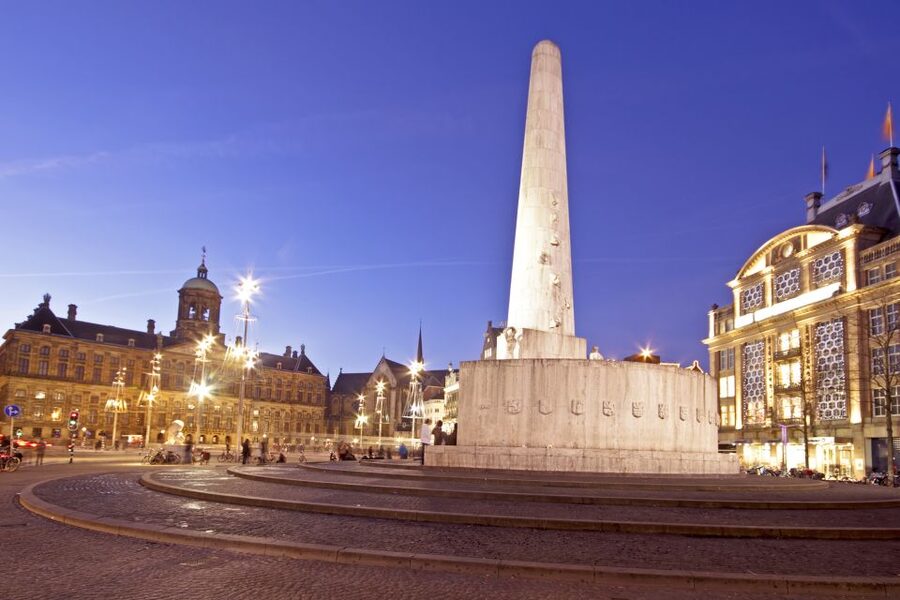 From Brussels: Day Trip to Amsterdam with Canal Boat Cruise - Comfort, weather, and mobility
