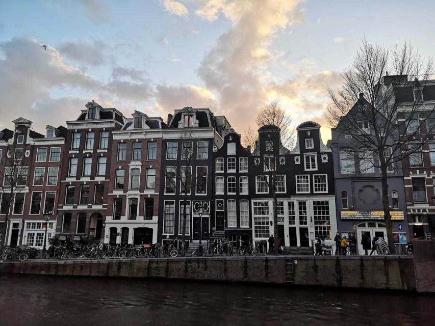 From Brussels: Day Trip to Amsterdam with Canal Boat Cruise - Guides make a real difference