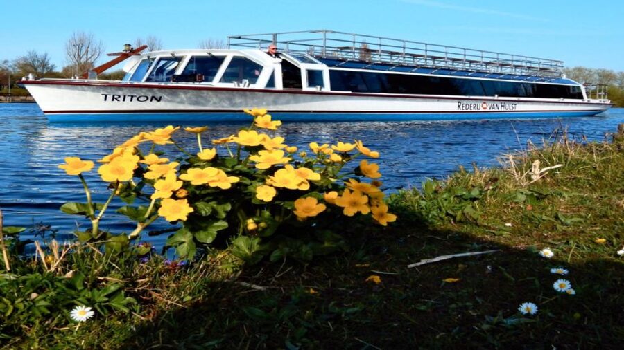 From Katwijk: Kaag Lakes Cruise - Flower fields are a bonus, not the whole reason to go