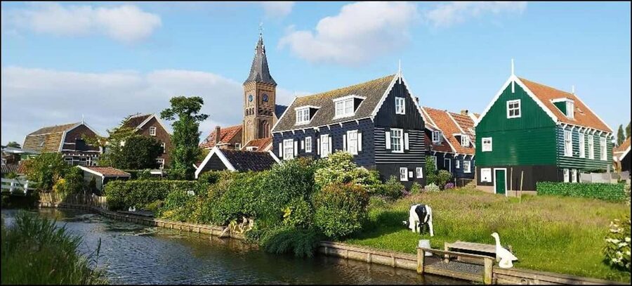 Full-day excursion to Edam, Volendam, and Marken - Food, crafts, and the value of included visits