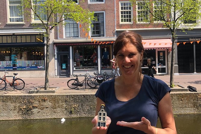 Get the best out of Delft by creating memories during our private walking tour! - Following Vermeer through Delft’s old center