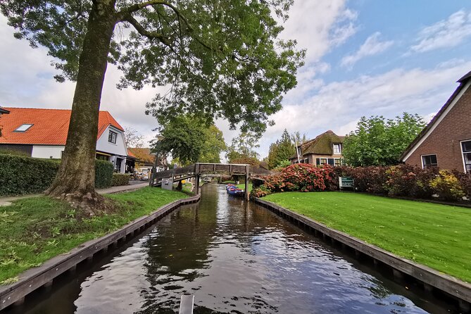Giethoorn, Afsluitdijk, Zaanse Schans Day Tour Incl Hotel Pick Up - Afsluitdijk and the Dutch fight against water