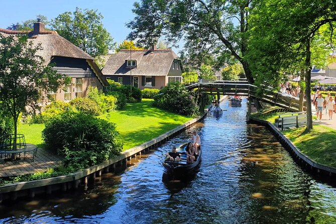 Giethoorn Day Tour from Amsterdam with Small Boat Ride - The 10:30 a.m. meeting in central Amsterdam