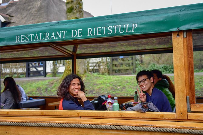 Giethoorn Guided DayTrip from Amsterdam - Small details that make the day memorable