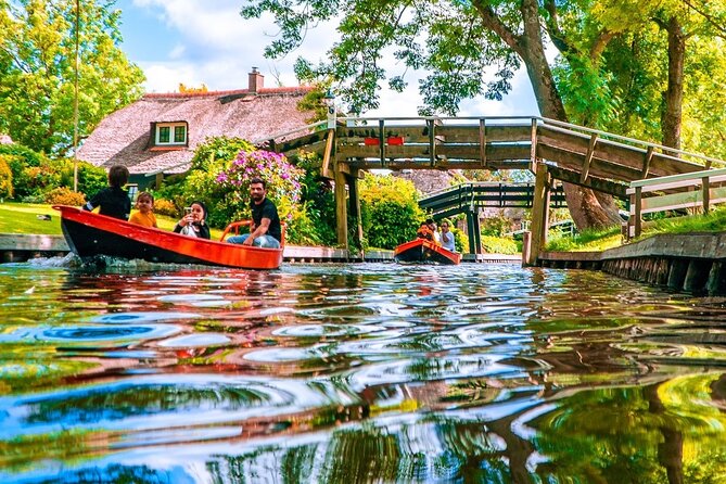 Giethoorn Private Tour & Boat Trip - Who should book this Giethoorn trip?