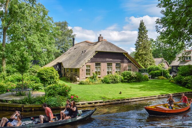 Giethoorn Private Tour with Cruise and Lunch from Amsterdam - The ride from Amsterdam to the village