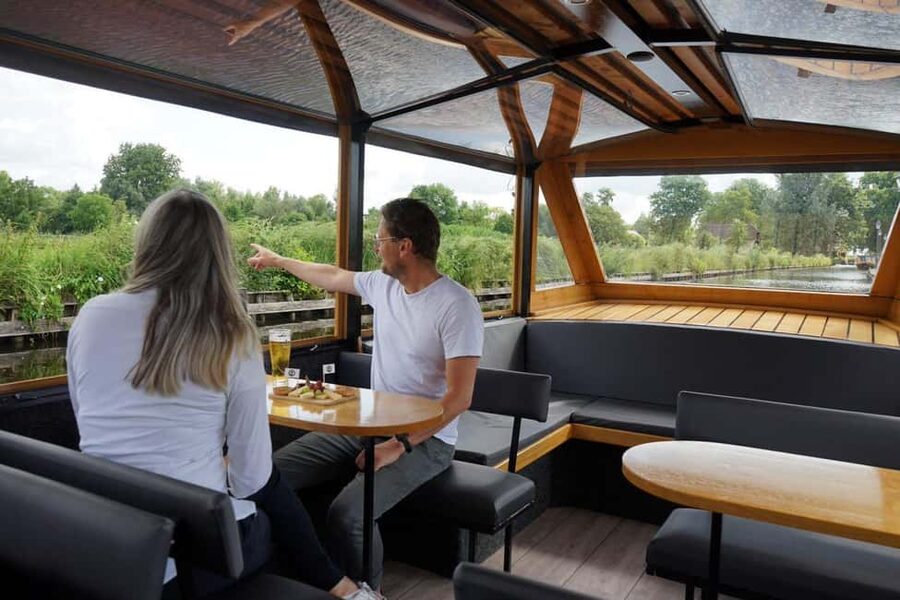 Giethoorn: Sightseeing Boat Tour - The one-hour canal route