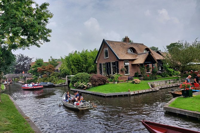Giethoorn Small-Group Tour from Amsterdam (Max. 8 People) - Ninety minutes to walk, eat, and explore