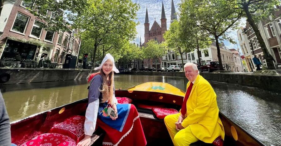 Gouda: Open Boat City Canal Cruise - What you see from an open boat