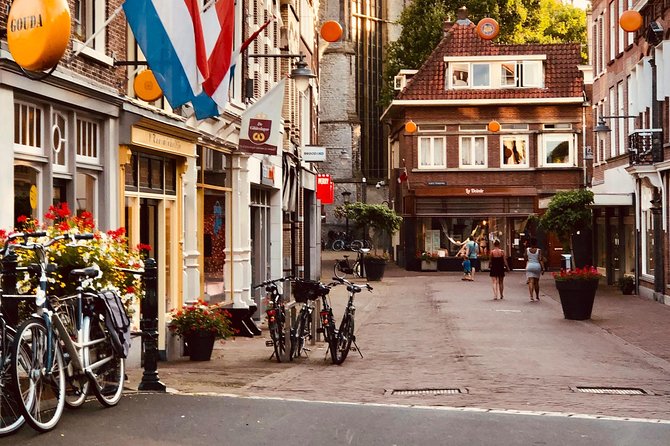 Gouda Private Walking Tour: History, Architecture & Cheese - Inside De Goudse Waag, Gouda’s cheese weighing house