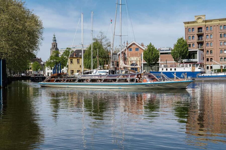 Groningen: City Canal Cruise - A gentle first look at Groningen from the canals
