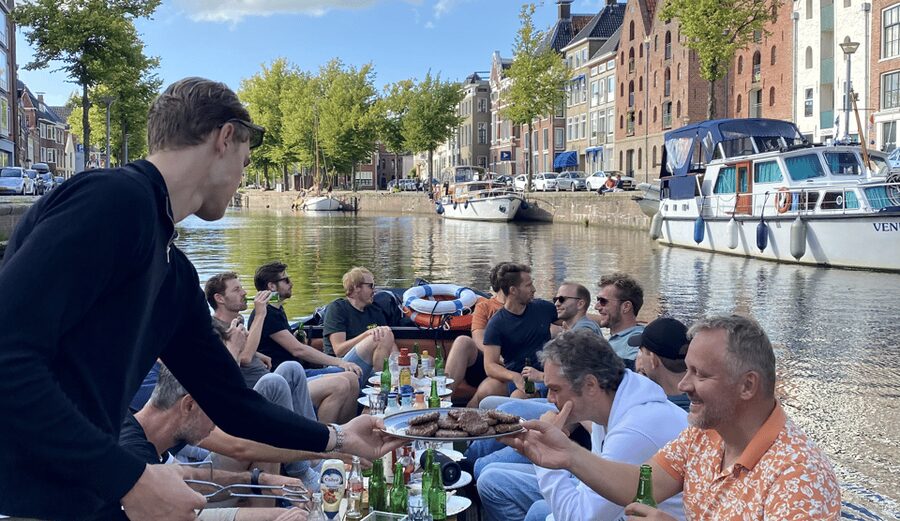 Groningen: City canal cruise (with unlimited drinks) - Practical tips for a smoother ride