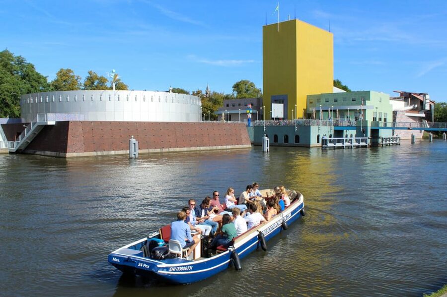 Groningen: Evening Cheese and Wine cruise - Hoge en Lage der Aa, Groningen’s historic waterfront