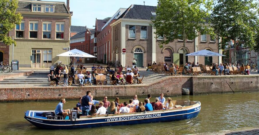 Groningen: Open Boat City Canal Cruise - Unlimited drinks, with a clear limit on the mood
