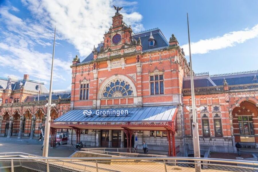 Groningen: Private custom tour with a local guide - Hotel pickup and meeting arrangements