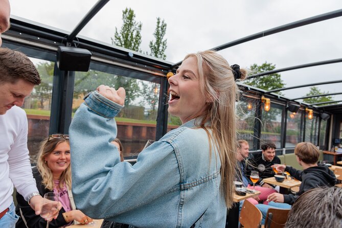 Groningen: Terrace Boat Experience with a Cozy Bar: 1 hour - The Groninger Museum’s bold canal-side building