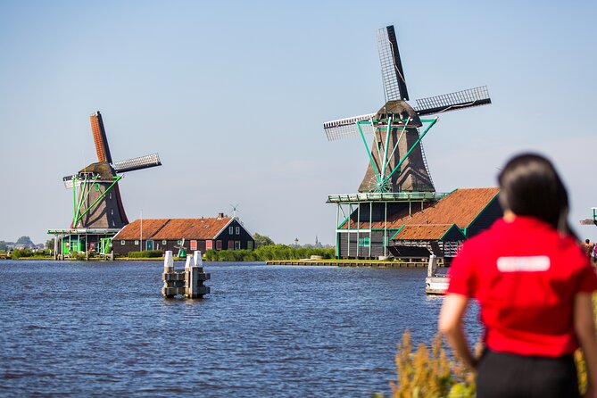 Guided Day Trip - Volendam, Zaanse Schans, Marken & Edam - The Marken to Volendam boat ride