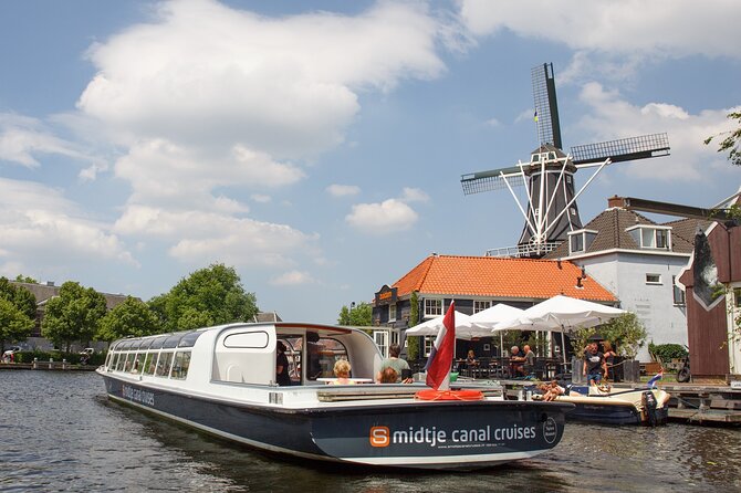 Haarlem: 50 minutes Boat Cruise - Haarlem railway station and the arrival of the modern age