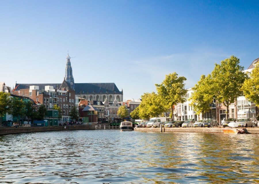 Haarlem: Dutch Windmill & Spaarne River Sightseeing Cruise - Why the Spaarne River gives Haarlem a different face