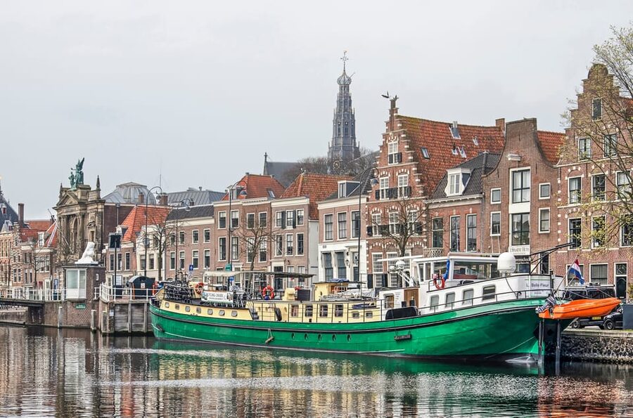 Haarlem Highlights Bike Tour - Churches, canals, and the former city gate