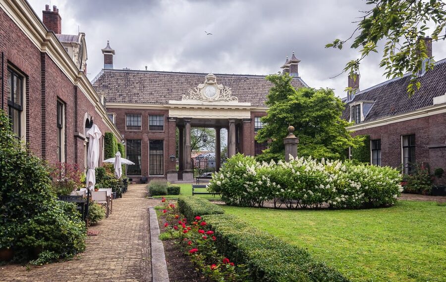 Haarlem Highlights Bike Tour - Riding through Haarlem’s old center