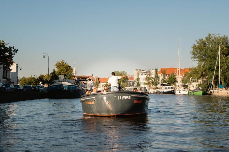 Haarlem Private Canal Tour with Bites and Unlimited Drinks - Booking details worth knowing