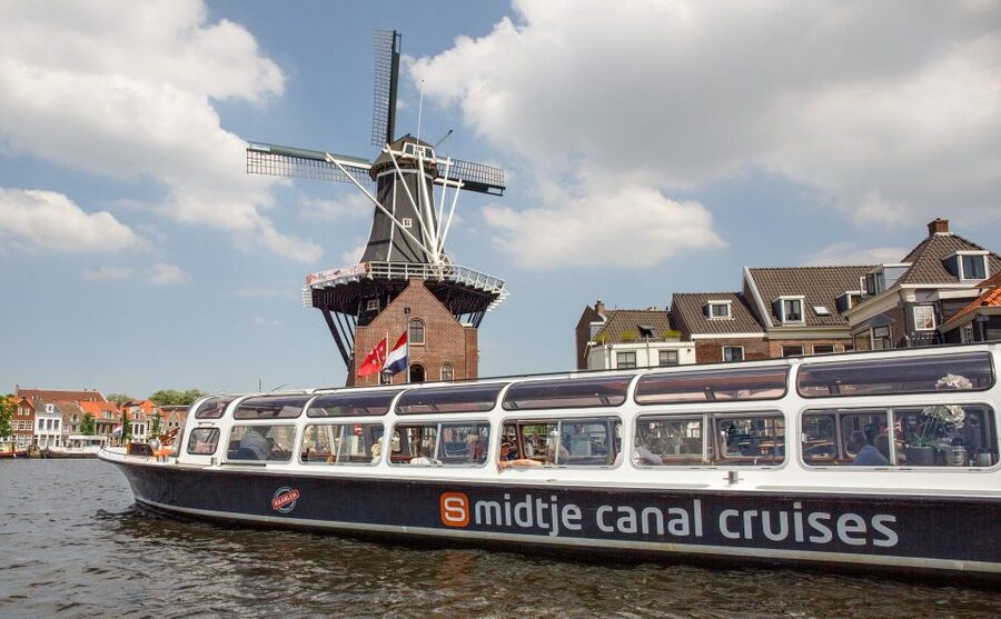 Haarlem: Sightseeing Canal Cruise through the City Center - Comfort, timing, and practical points