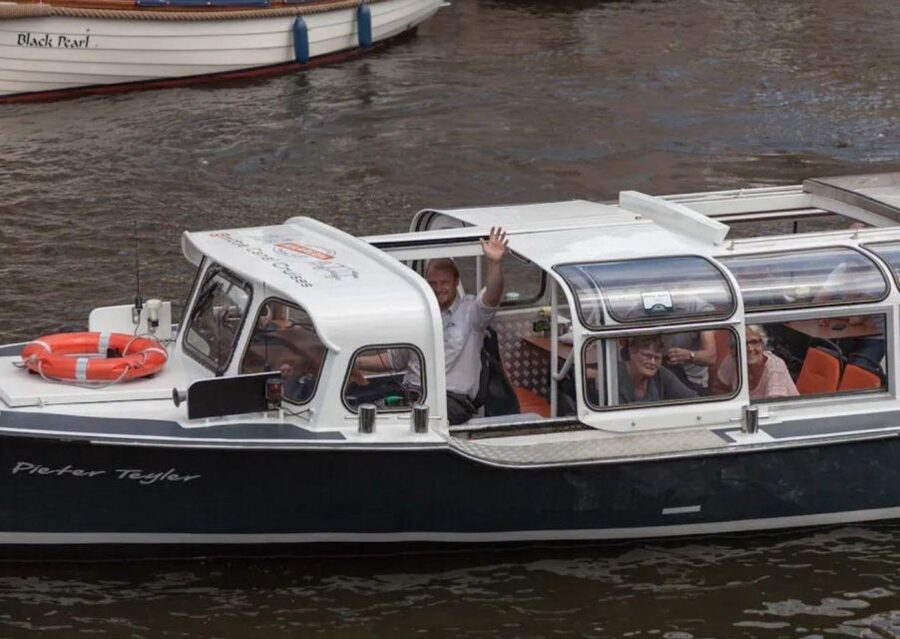 Haarlem: Sightseeing Canal Cruise through the City Center - Is $19 a fair price for 50 minutes?
